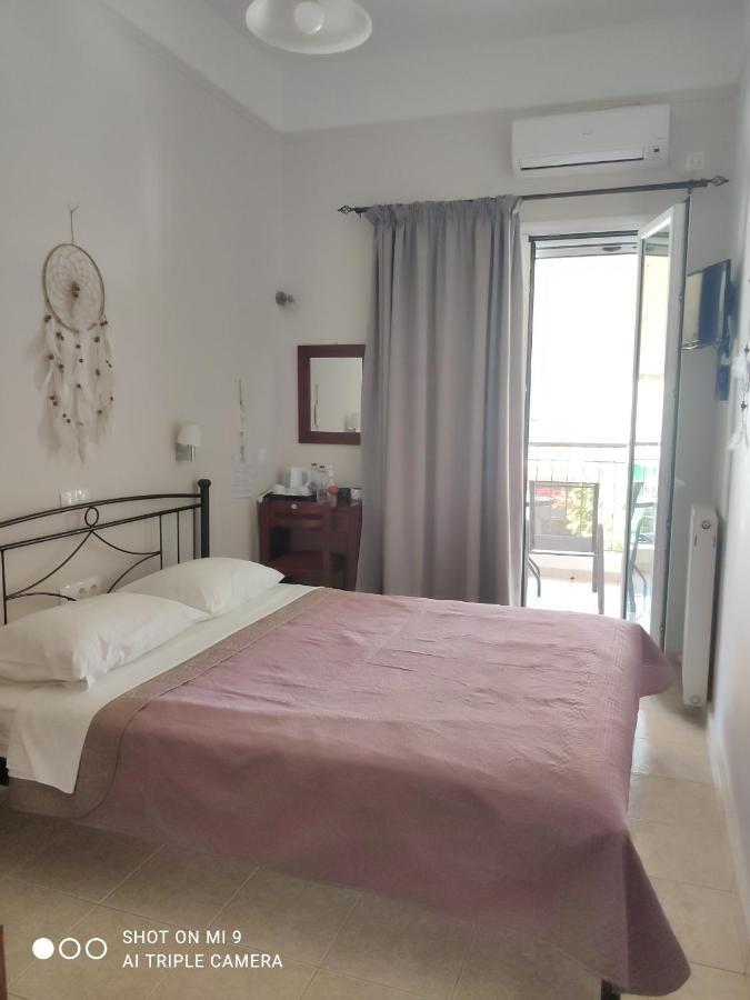 Hotel Trifylia Kyparissia Exteriör bild