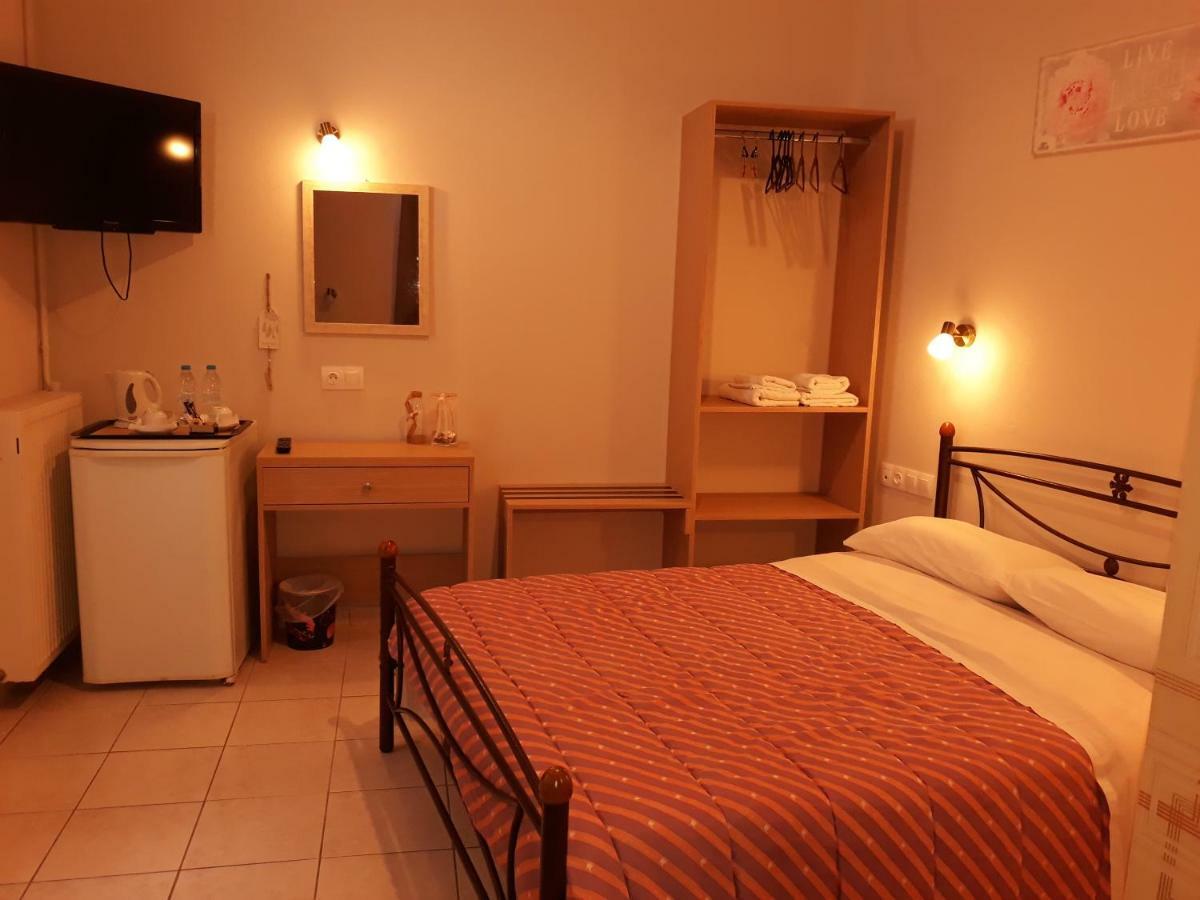 Hotel Trifylia Kyparissia Exteriör bild